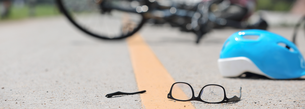 Ongeluk met een fietser op de weg