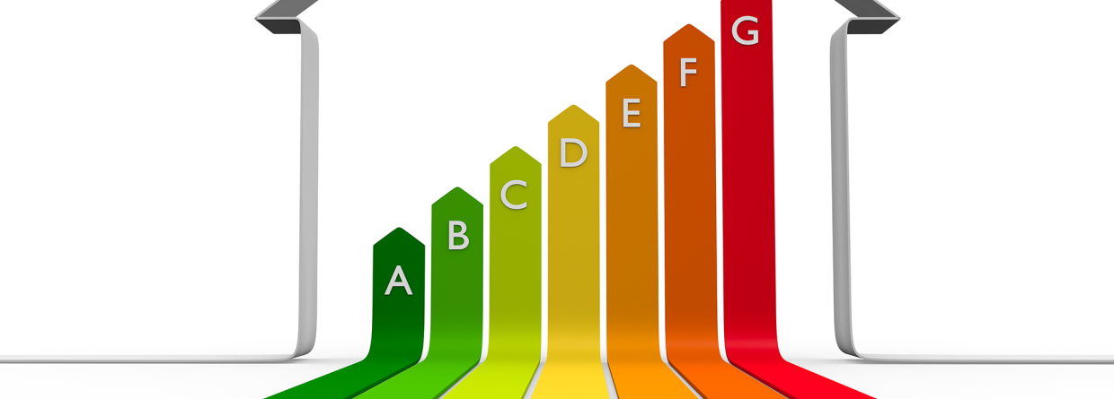 Afbeelding van een huis met energielabels